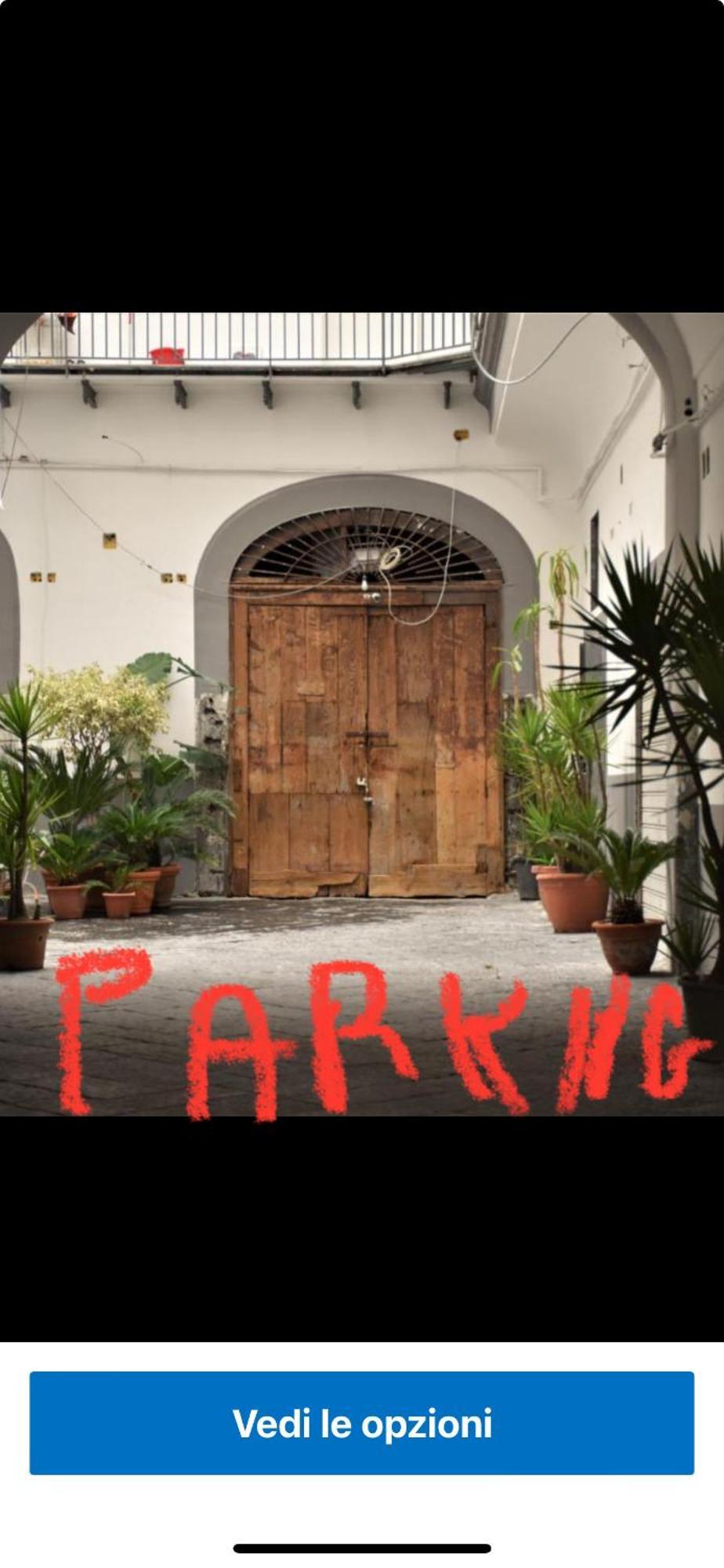 Corno Napoletano Free Parking For Small Cars Only Nápoles Exterior foto